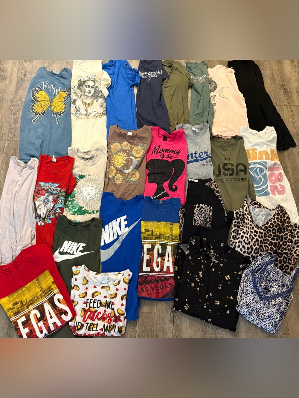 Buendle of woman tops 25 pcs